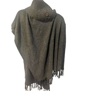 Ugg Australia Woman’s Poncho Sweater 100% Wool